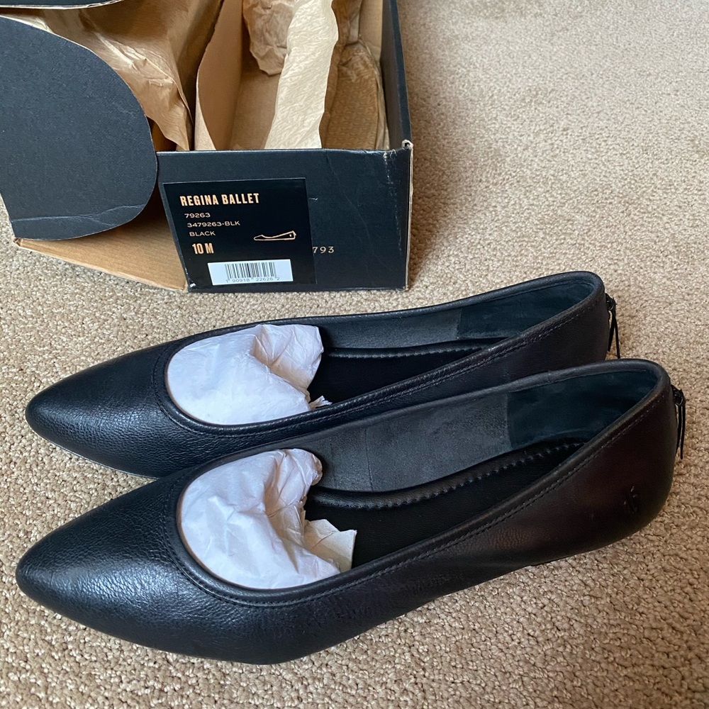 Frye Regina Ballet Flat NWT